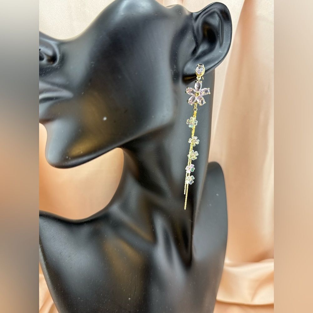 La Meno Elegant Floral Drop Earrings – Gold & Lavender Sterling Silver Post - Picture 6 of 6